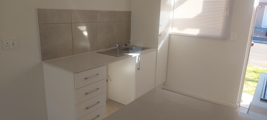 To Let 3 Bedroom Property for Rent in Stellendale Western Cape